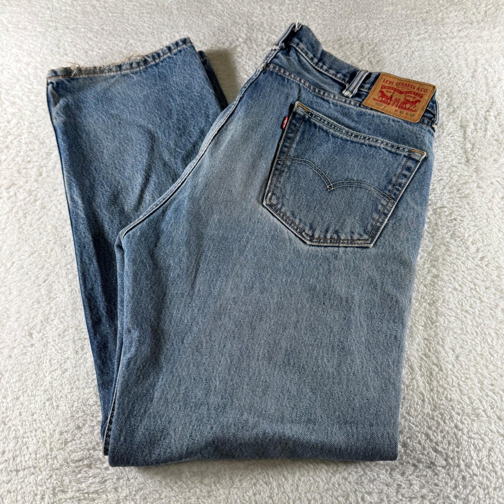 Men's Size 40x32 Levi 505 Regular‎ Fit Denim Blue Jeans Light Wash Distressed